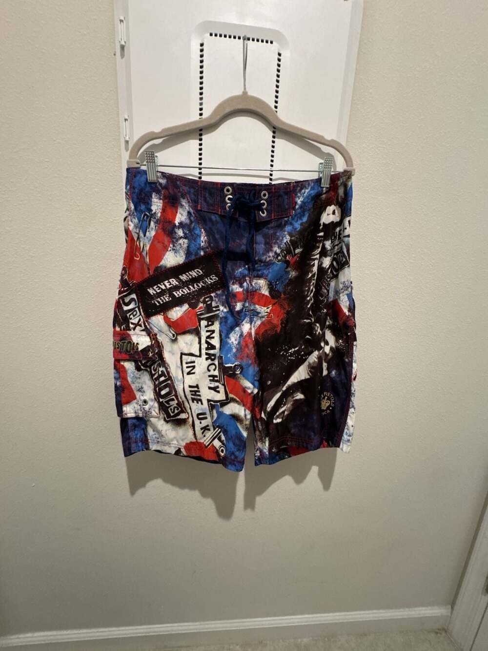 Dragonfly Sex Pistols Never Mind The Bollocks Board Shorts Size 33